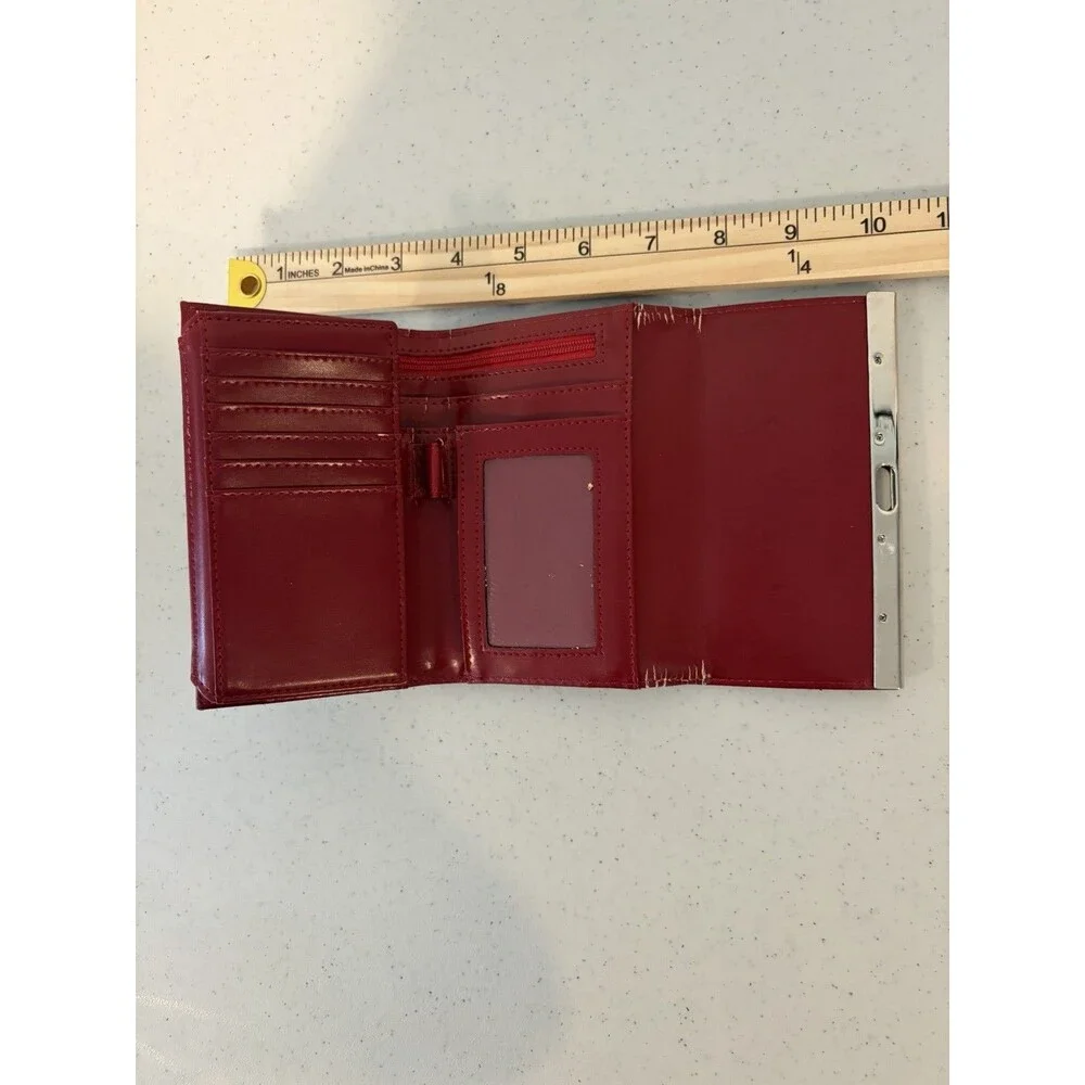 Vittorio Women’s Red Animal Print Clutch Wallet Folding Card Slots Zip Pocket